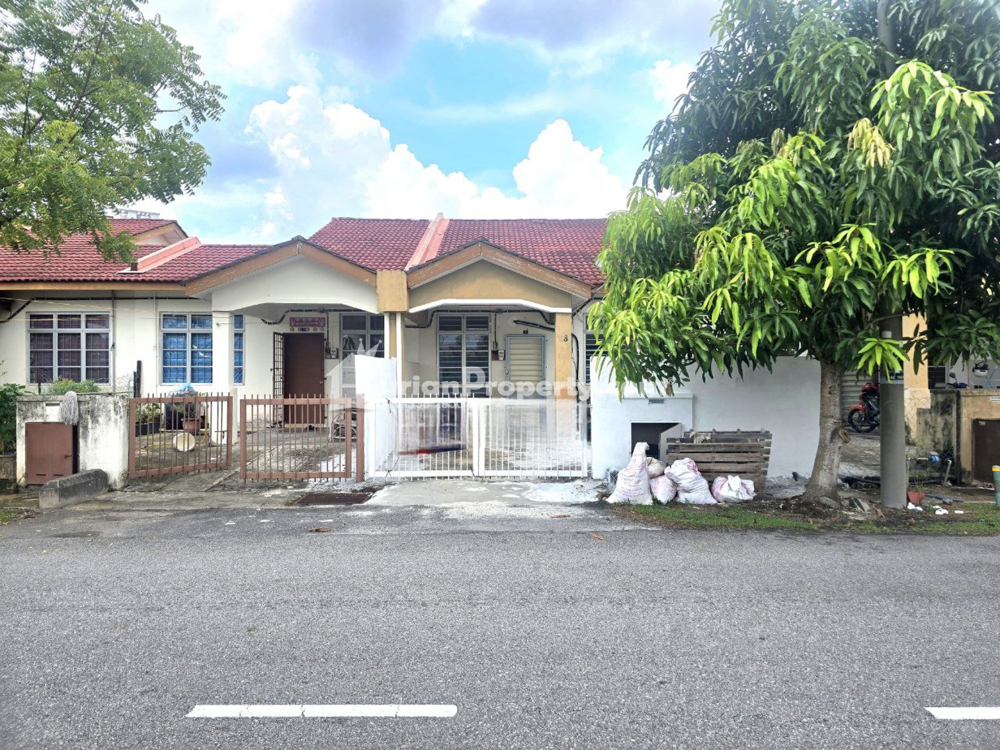 Terrace House For Sale at Taman Pinggiran Cyber