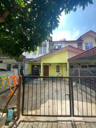 Terrace House For Sale at Bandar Puncak Alam