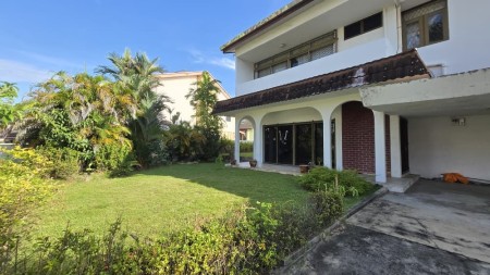 Bungalow House For Sale at Minden Heights