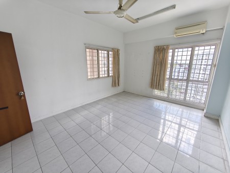Condo For Sale at Ridzuan Condominium