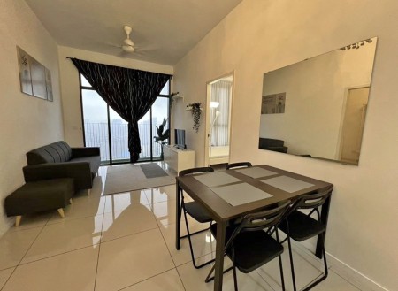 Condo Room for Rent at The Estate