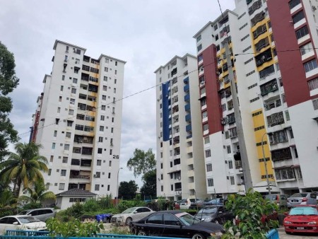 Apartment For Sale at Apartment Desa Tasik Fasa 1A