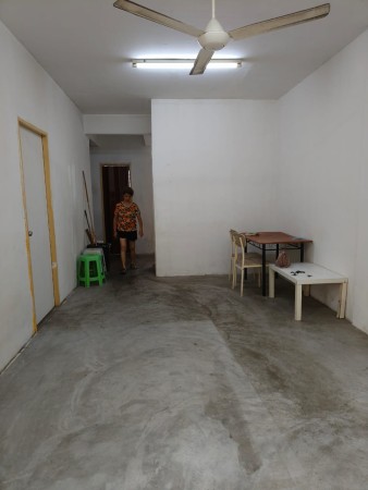 Apartment For Rent at Puchong Utama Court 2