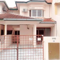 Terrace House For Rent at Section 8