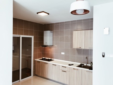 Condo For Sale at Aurora Residence