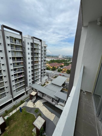 Apartment For Sale at Hijauan Heights