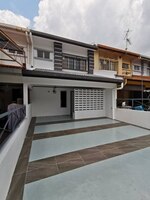 Property for Sale at Taman Pinggiran Putra