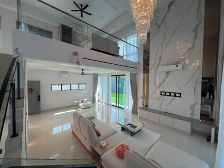 Bungalow House For Sale at Perdana Heights