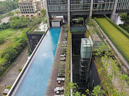Condo For Auction at The Fennel