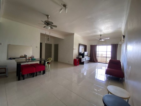 Apartment For Sale at Villamas Apartment