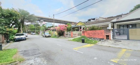 Terrace House For Sale at SS12