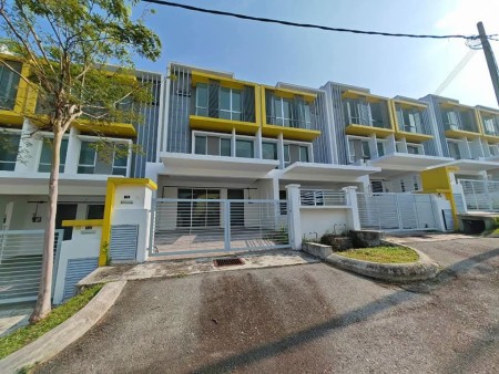 Terrace House For Sale at Kaseh Height