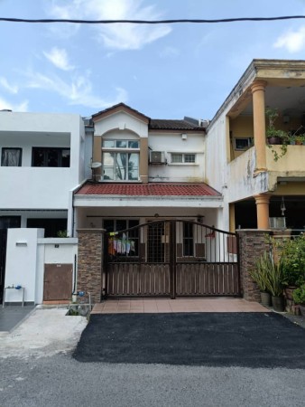 Terrace House For Sale at Section 4
