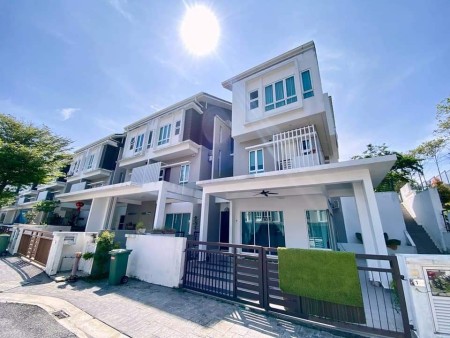 Terrace House For Sale at Tiara South