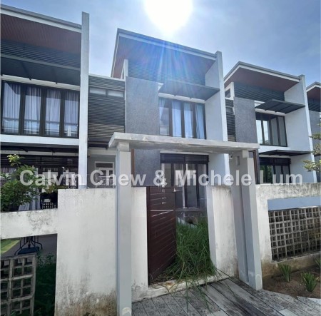 Terrace House For Auction at Mozart