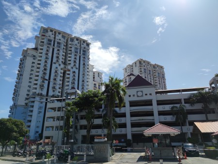 Condo For Sale at Ridzuan Condominium