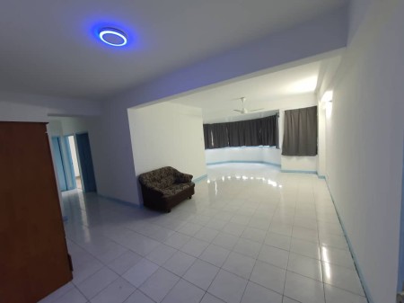 Condo For Sale at Heritage