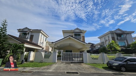 Bungalow House For Rent at Taman Kingfisher