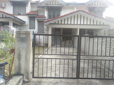 Terrace House For Sale at Taman Salak Perdana