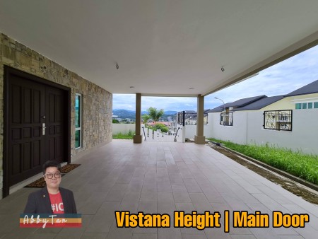 Semi D For Sale at Vistana Heights