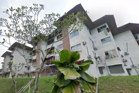 Apartment For Auction at Apartment Cempaka (Bdr Baru Selayang)