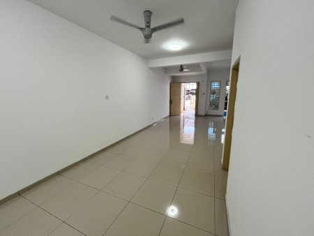 Terrace House For Rent at Taman Sri Pulai Perdana 2