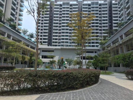 Condo For Sale at Paragon 3