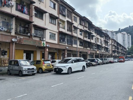 Shop For Sale at Bukit Pandan