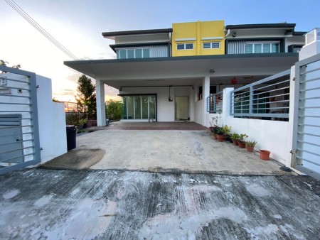 Terrace House For Sale at Hillpark 3
