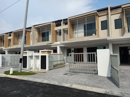 Terrace House For Sale at Bandar Baru Kundang