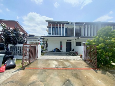 Terrace House For Sale at Elmina Valley 2