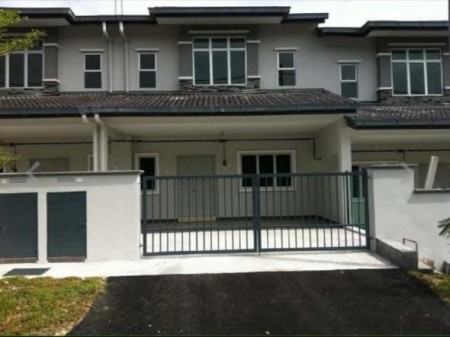 Terrace House For Rent at Taman Semenyih Mewah