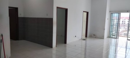 Apartment For Sale at Suria Residence
