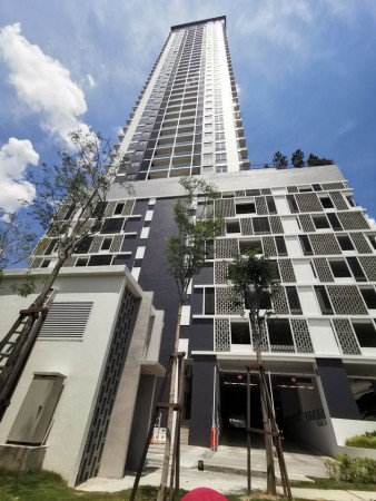 Condo For Rent at Waltz Residences