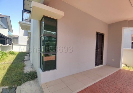 Semi D For Sale at Periwinkle