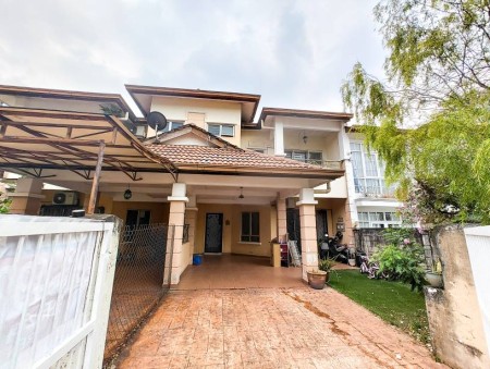 Terrace House For Sale at Desa Alam
