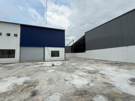 Semi-D Factory for Sale