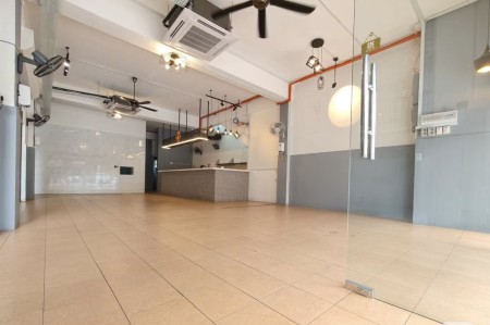 Shop For Rent at Taman Equine