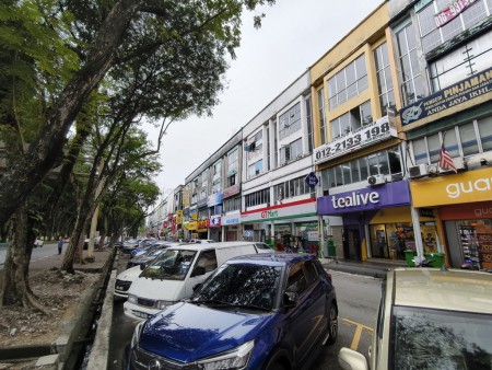 Shop For Rent at Taman Sri Muda