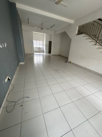 Bungalow House For Sale at Bandar Rinching