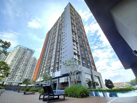 Serviced Residence For Auction at Emerald 9