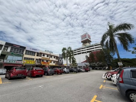 Shop For Sale at Bandar Botanic