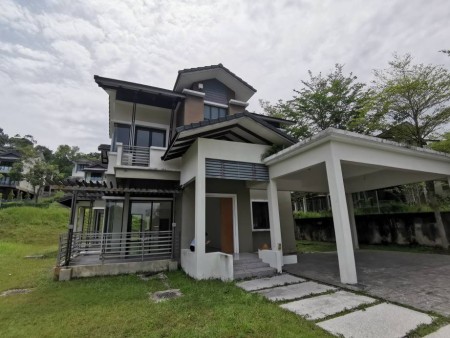 Bungalow House For Sale at Kayangan Heights