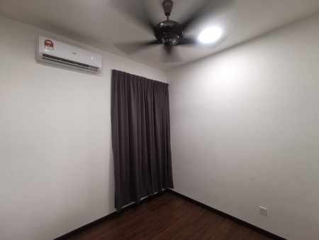 Serviced Residence Room for Rent at Silk Sky