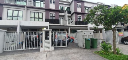 Townhouse For Rent at Bandar Puteri Bangi
