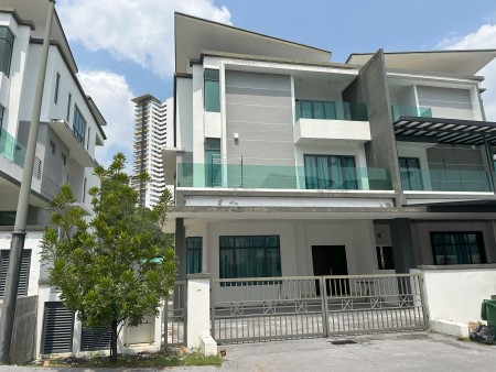 Semi D For Rent at Taman Puncak Saujana