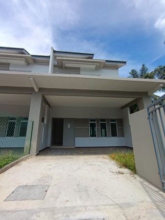 Terrace House For Rent at Taman Dato Hormat