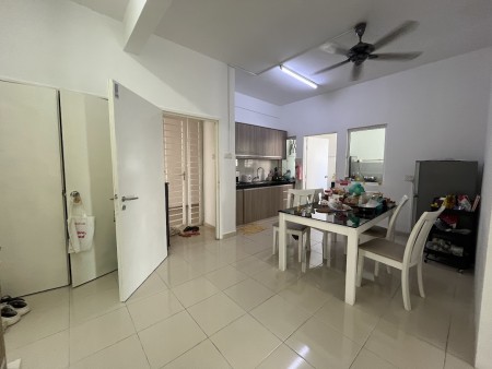 Condo For Sale at The iResidence