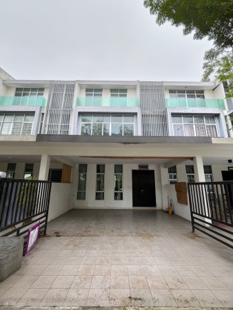 Terrace House For Sale at Bangi Avenue