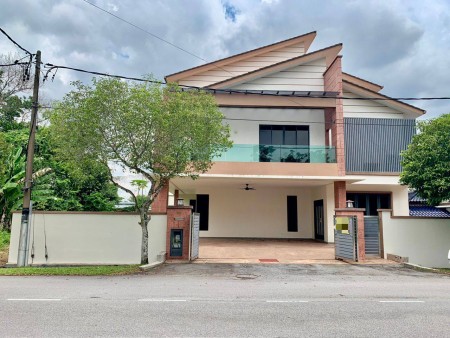 Bungalow House For Sale at Taman Bukit Meringin